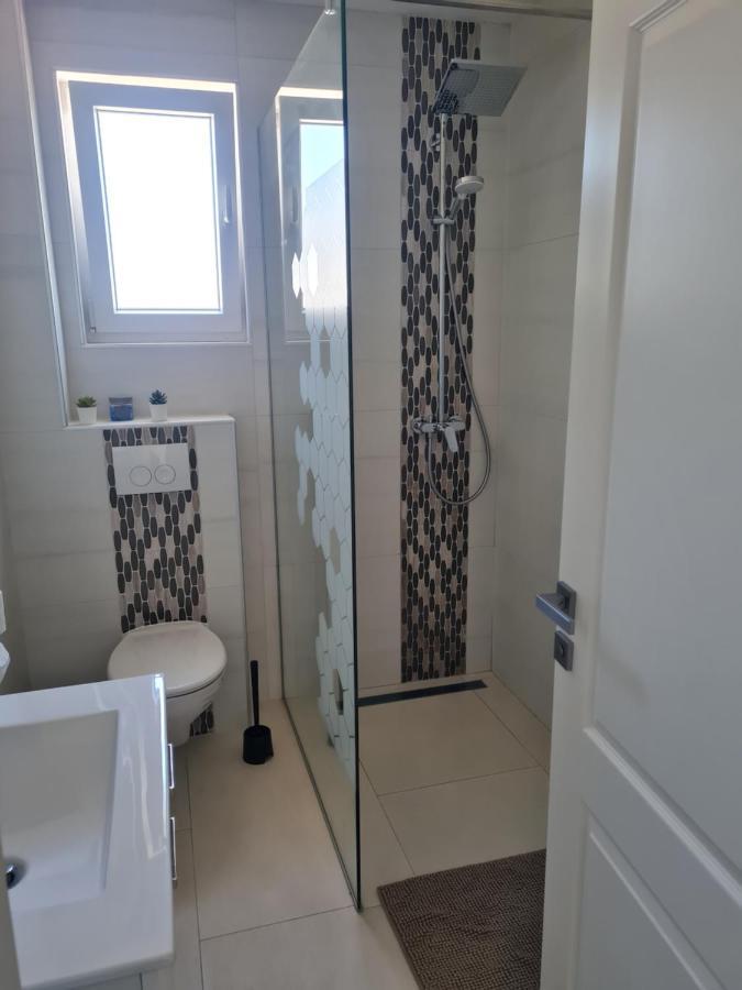 Holiday Apartment Marijana Kastela Ngoại thất bức ảnh