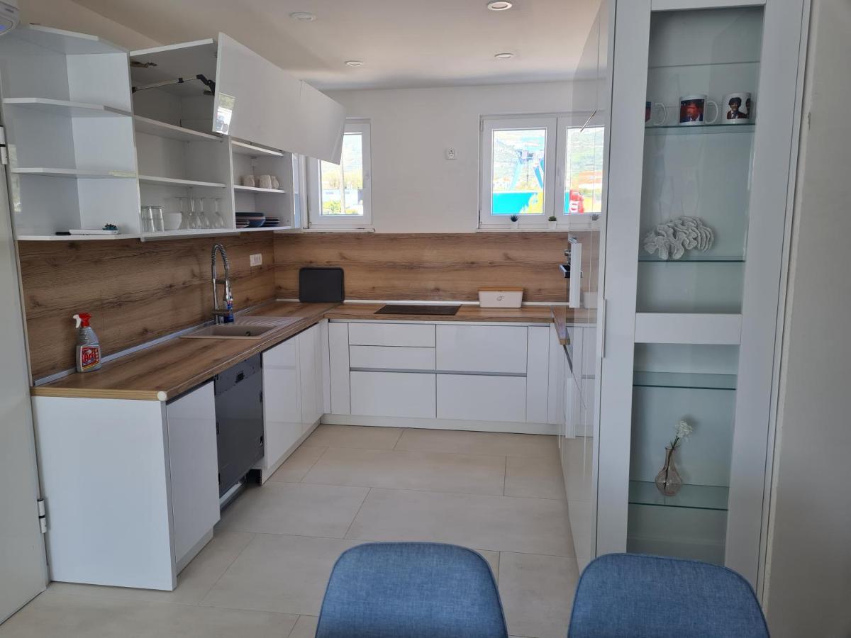 Holiday Apartment Marijana Kastela Ngoại thất bức ảnh