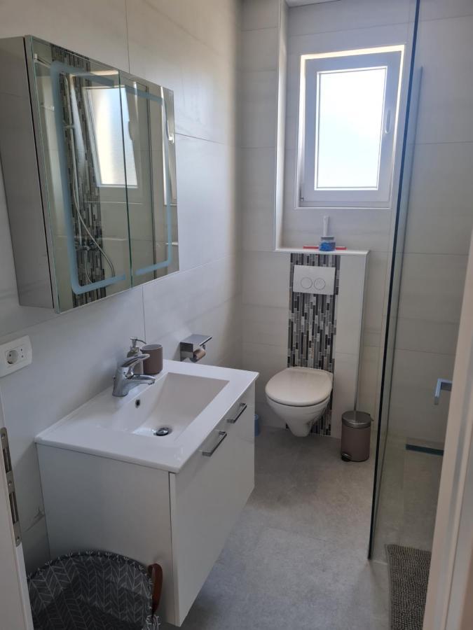 Holiday Apartment Marijana Kastela Ngoại thất bức ảnh