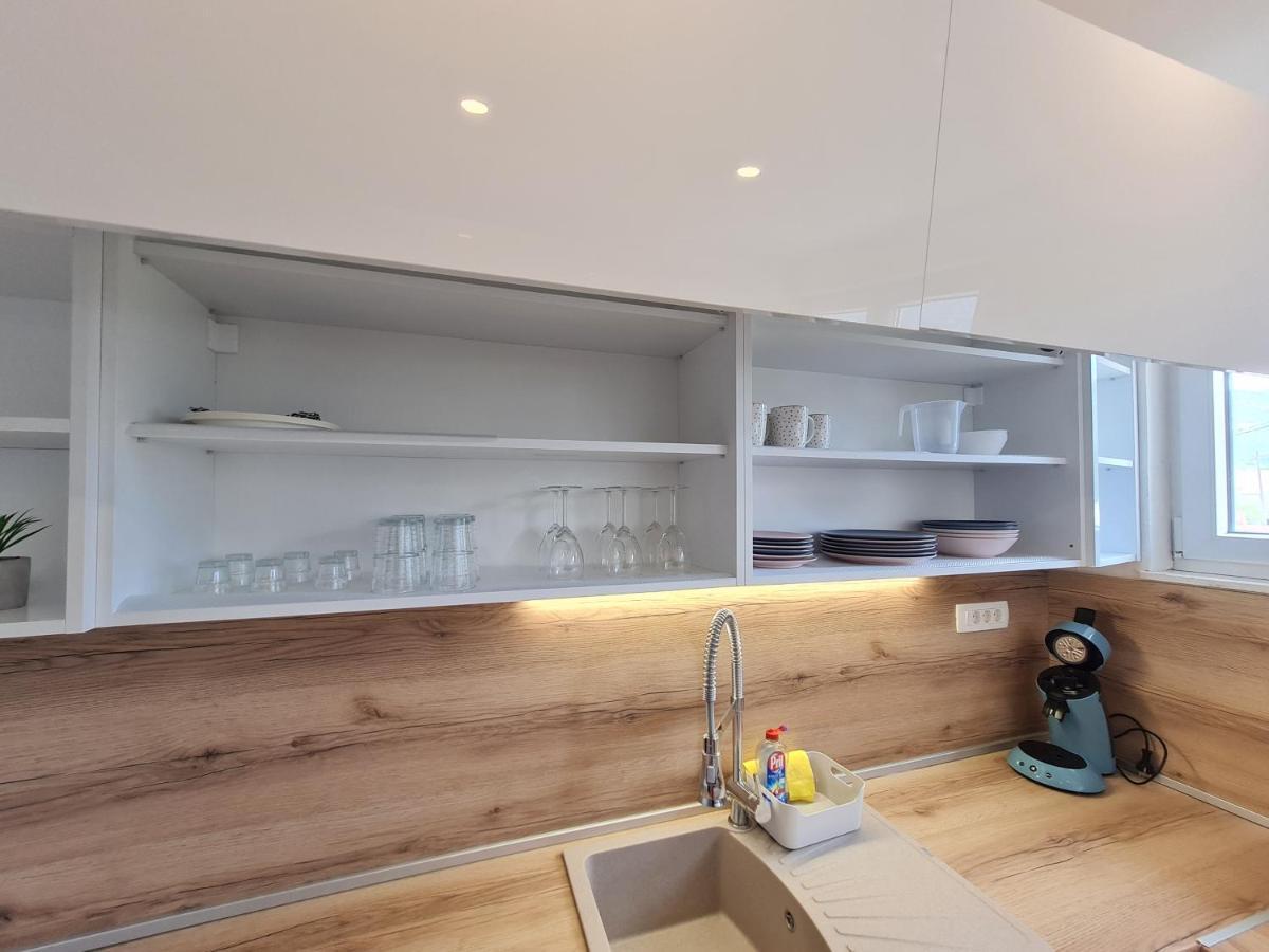 Holiday Apartment Marijana Kastela Ngoại thất bức ảnh